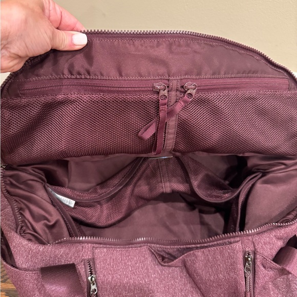 Lululemon Athletica Burgundy Travel Bag - Picture 10 of 10